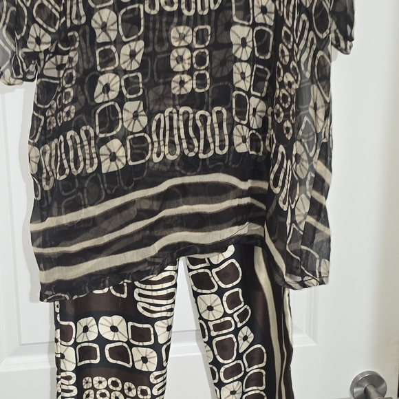 Brown African Pattern Matching Set - Picture 3 of 7